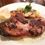 ズッペリア オステリア ピティリアーノ - ホロホロ鶏のもも肉炭火焼き