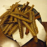 骨せんべい　カリッと揚がって口に残りません。ビールのお酒のone of best friends