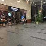 スターバックスコーヒー - 店頭 余裕ある日生ビル