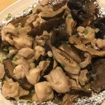 香港料理 豊源 - 干し椎茸と鶏肉蒸し