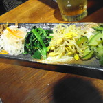 万両 - ナムル盛合せ（6種） 650円