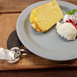 コメルコメル - シフォンとレアチーズ