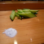 天寿し - ☆胡瓜を箸休めに頂けるシステムです（笑）☆