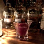 ジョシーズウェル - ピオーネのカクテル