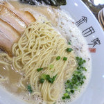 金田家 - 美味いスープにウマい麺。サスガでした。