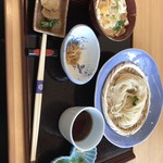 Kambun Go Nendou - ミニ親子丼とうどんセット(生麺)