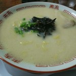 濃厚すぎて麺が見えないスープ