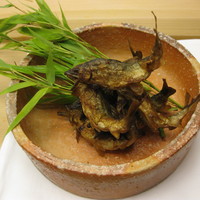 銀座 小十 - 鮎の炭火塩焼き