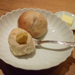 Gionokumura - 無花果のパンと栗のパン。