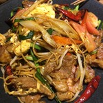 中国菜 四合院凛丹 - ラム肉と炒り卵・トマトのクミン炒め焼きそば　1200円