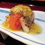 二条城ふる田 - 貝で挟んだトマト('18.4月下旬)