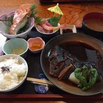 ファミリーれすとらん ひろせ 寿し正 - 煮魚御膳