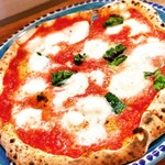 Pizzeria PariarE - 水牛モッツァレラのマルゲリータ
