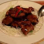 茶馬燕・幻の豚（太湖豚）の黒酢酢豚