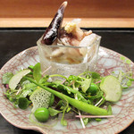 白 - 旬肴:大トリ貝 花びら茸 玉味噌 生野菜