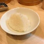 蓬左茶寮 - 煮端　縮緬雑魚、四つ葉胡瓜