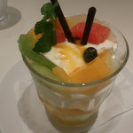 フラッグス カフェ - フルーツパフェ