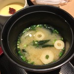 はかた天乃 - 魚のアラで取ったお出汁の美味しい味噌汁