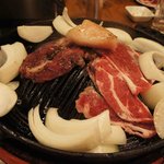 炭火焼ジンギスカン ポッケ - たまねぎ相変わらずでかいね〜〜