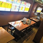 Sushi Izakaya Umifuku - 2階テーブル席