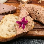 レネ - パンにのせて