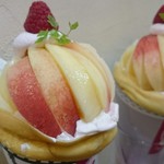 クレープリー チロル - 浅間白桃7月限定クレープ￥1300