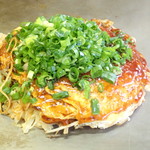 Okonomi Hausu Miho - 「そば肉玉」（630円）+「ねぎ」（130円）