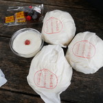 タンタン - 肉まん&杏仁豆腐