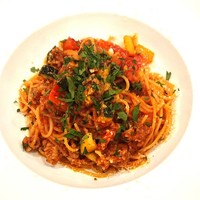 Osteria Tutto Sole - 自家製サルシッシャと夏野菜のトマトソース