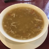 華正樓 新館 - 蟹肉入りフカヒレのスープ