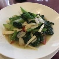 華正樓 新館 - 本日の野菜料理（カイランのニンニク炒め）
