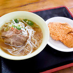 田村屋 - 醤油ラーメン焼豚ありと、トンカツ