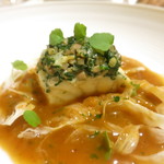 ロオジエ - ハタのファルシ　魚のスープでポシェ　魚介と甲殻類のソース ブイヤベース　フヌイユのデクリネゾン