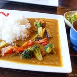 Cafe KaZe - 2018年4月　季節の野菜カレー（スープセット）【1100円】