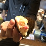 焼き鳥 とりら - 骨岸の海苔巻きトロけます！