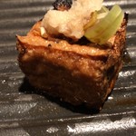 焼き鳥 とりら - 厚揚げ食べた瞬間一気に崩れますどうやって揚げてるが不思議な特注品だそうです