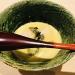 すし宮川  - 蝦夷アワビの肝ソース、絶品です。