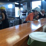 ラーメン　てらこや - 厨房の清潔感…