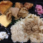 コープここと - 鶏プル弁当　453円