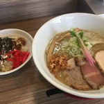 MOVE麺t - ヘビー中華ＳＯＢＡ・塩