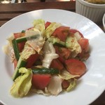 スリランカレストラン＆カフェ LAMP - トマトのサラダ
