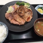 ふじや - 豚ロース生姜焼定食 900円