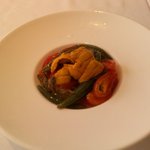 ヌーダ - ウニとジュンサイ・トマトの冷製パスタ