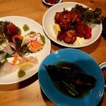 博多ちかっぱ食堂 どげん - 生ビールより先に料理が来ちゃった
