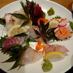 博多ちかっぱ食堂 どげん - 刺身盛り合わせ980円