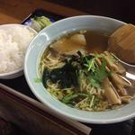 陽楽 - ラーメン&ライス斜めから~