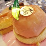 パティスリーヨシノリアサミ - 桃とロールケーキと桃のタルト