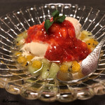 御料理 寺沢 - イチゴのアイスとセトカとキウイのジュレ掛け