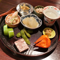 たでの葉 - 八寸：うの花、かぶと豆乳のスープ、鱧ネギ味噌付け、ひぐまのテリーヌ、アスパラ胡麻和え、秋田じゅんさい