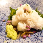 日本料理 藤井 - 下にはじゅんさいが隠れています
